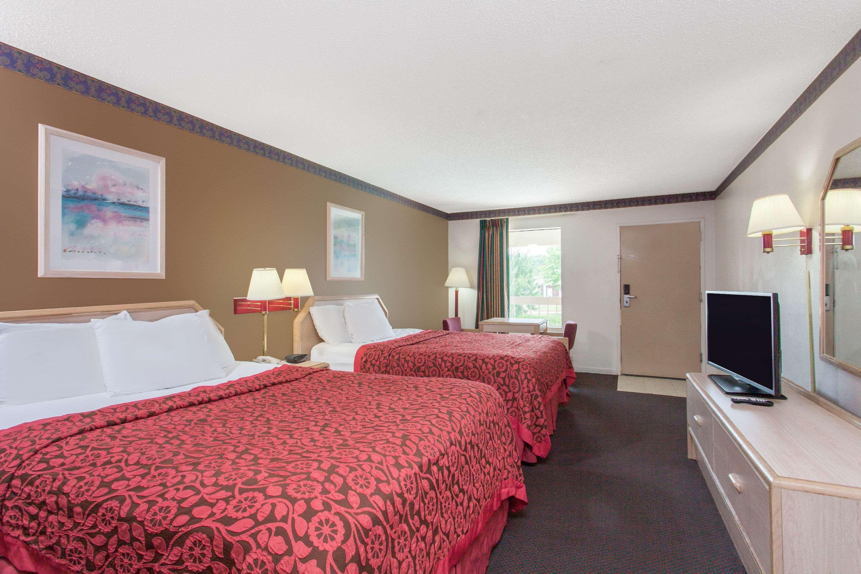 Quality Inn & Suites Decatur Priceville I-65 Exteriör bild